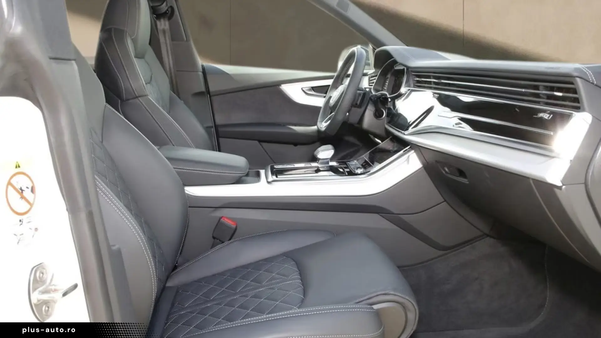 AUDI Q8 2025 — imagine 13