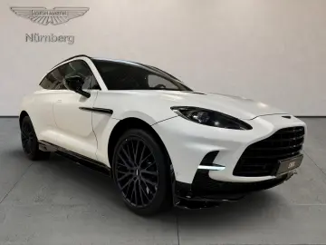 Aston Martin DBX 707