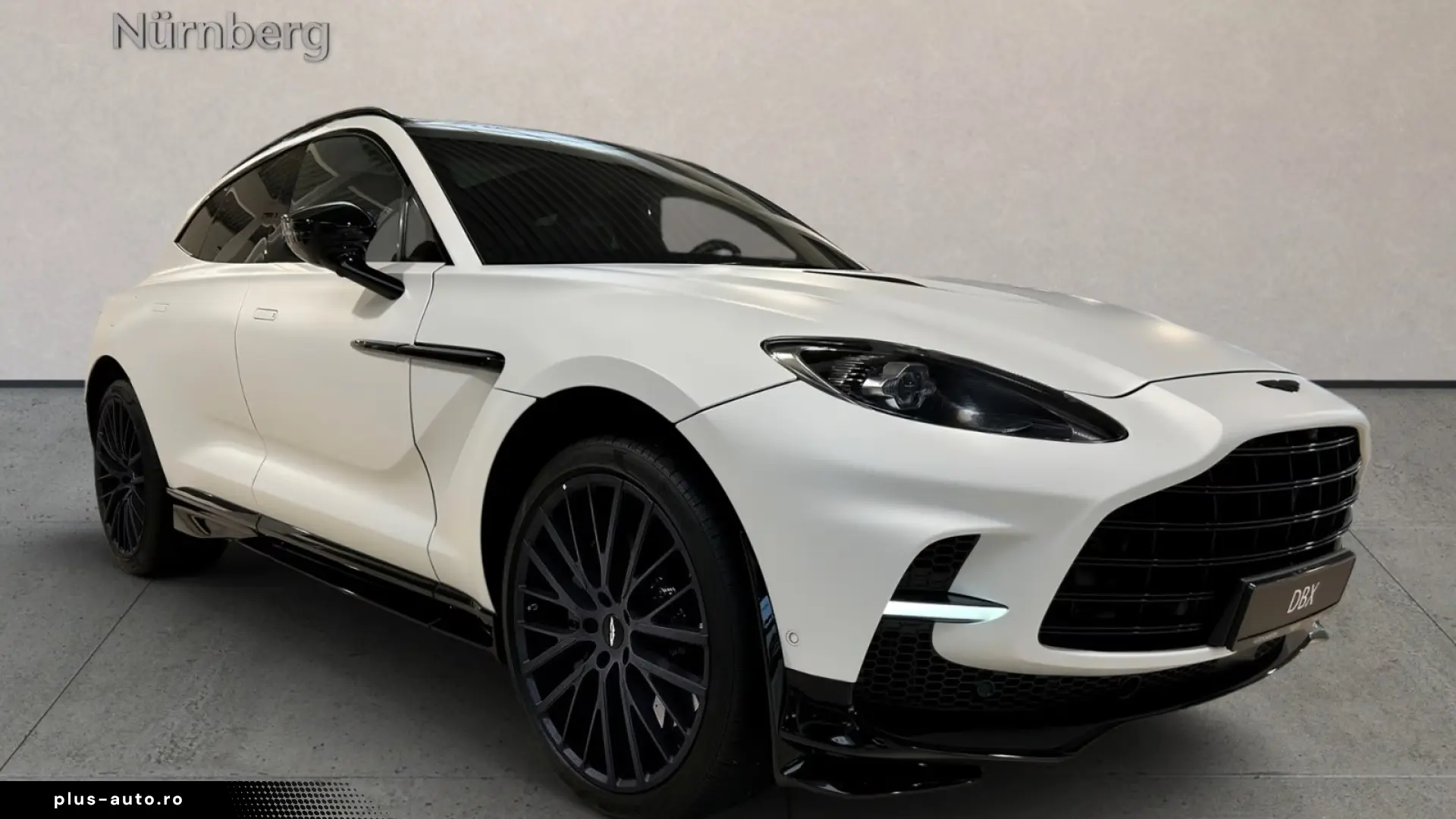 Aston Martin DBX 707