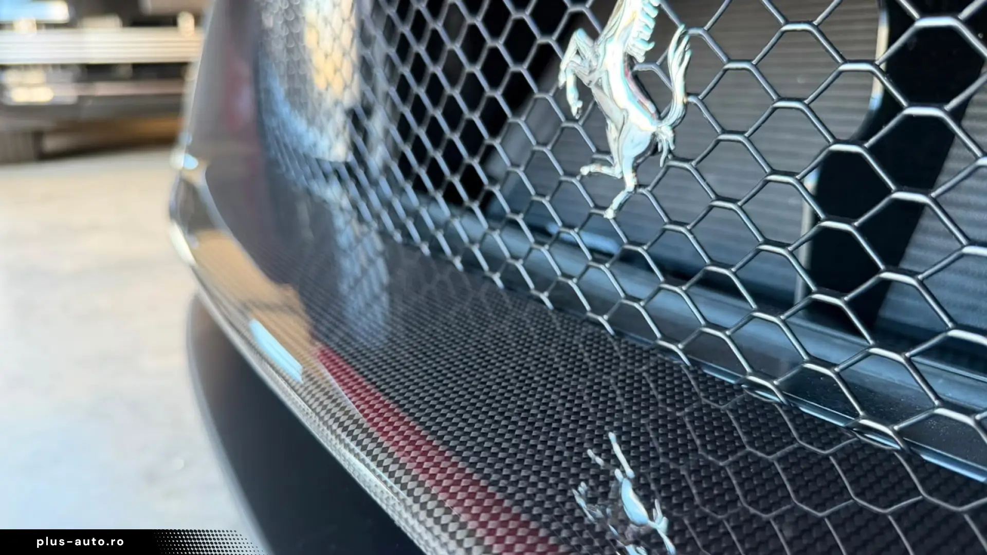 Ferrari PUROSANGUE FULL CARBON  - Livrare rapidă !