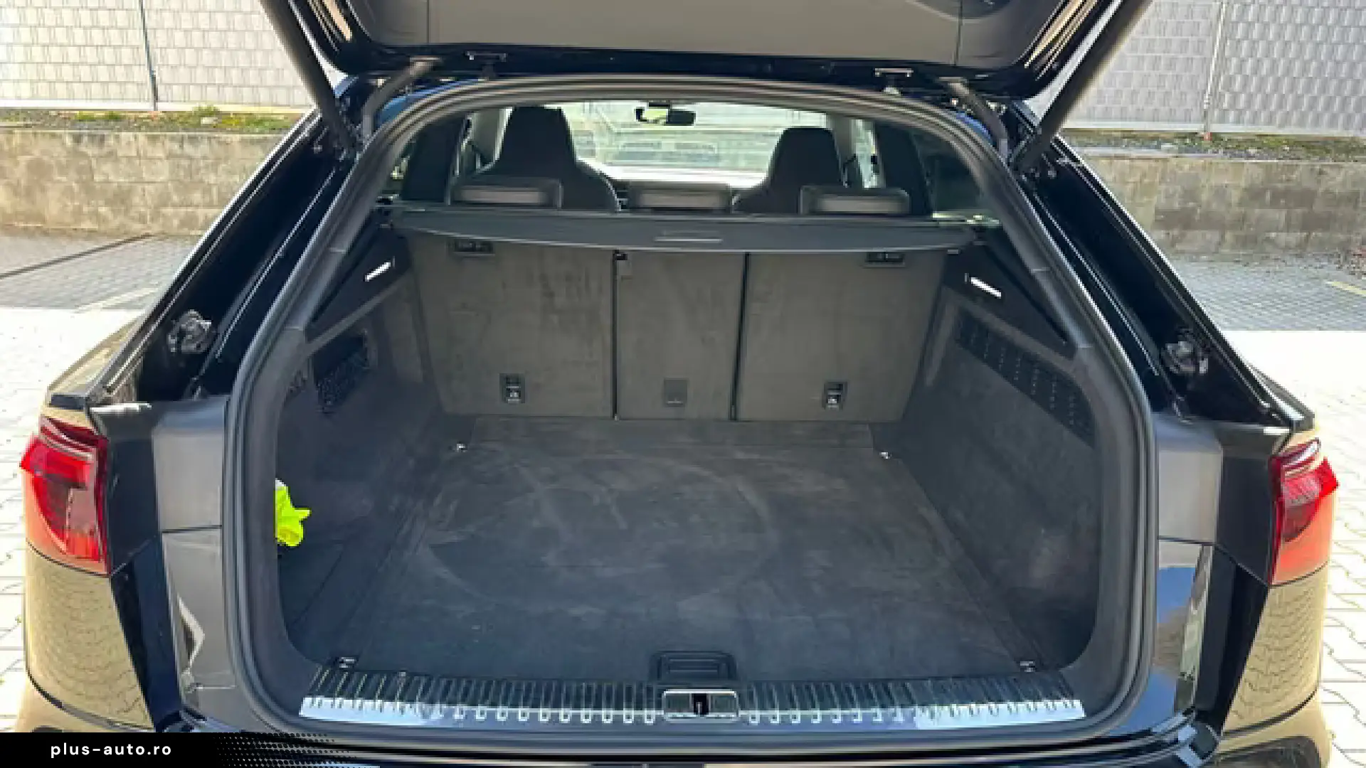AUDI Q8 2025 — imagine 11