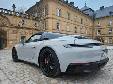 Porsche 911 992 Targa 4 GTS   480 CP