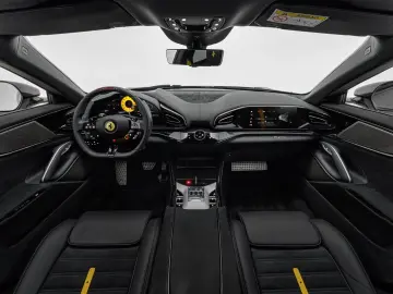 FERRARI Purosangue