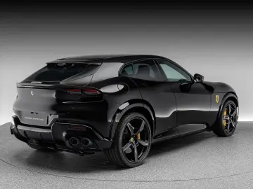 FERRARI Purosangue