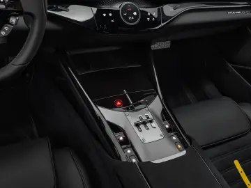 FERRARI Purosangue