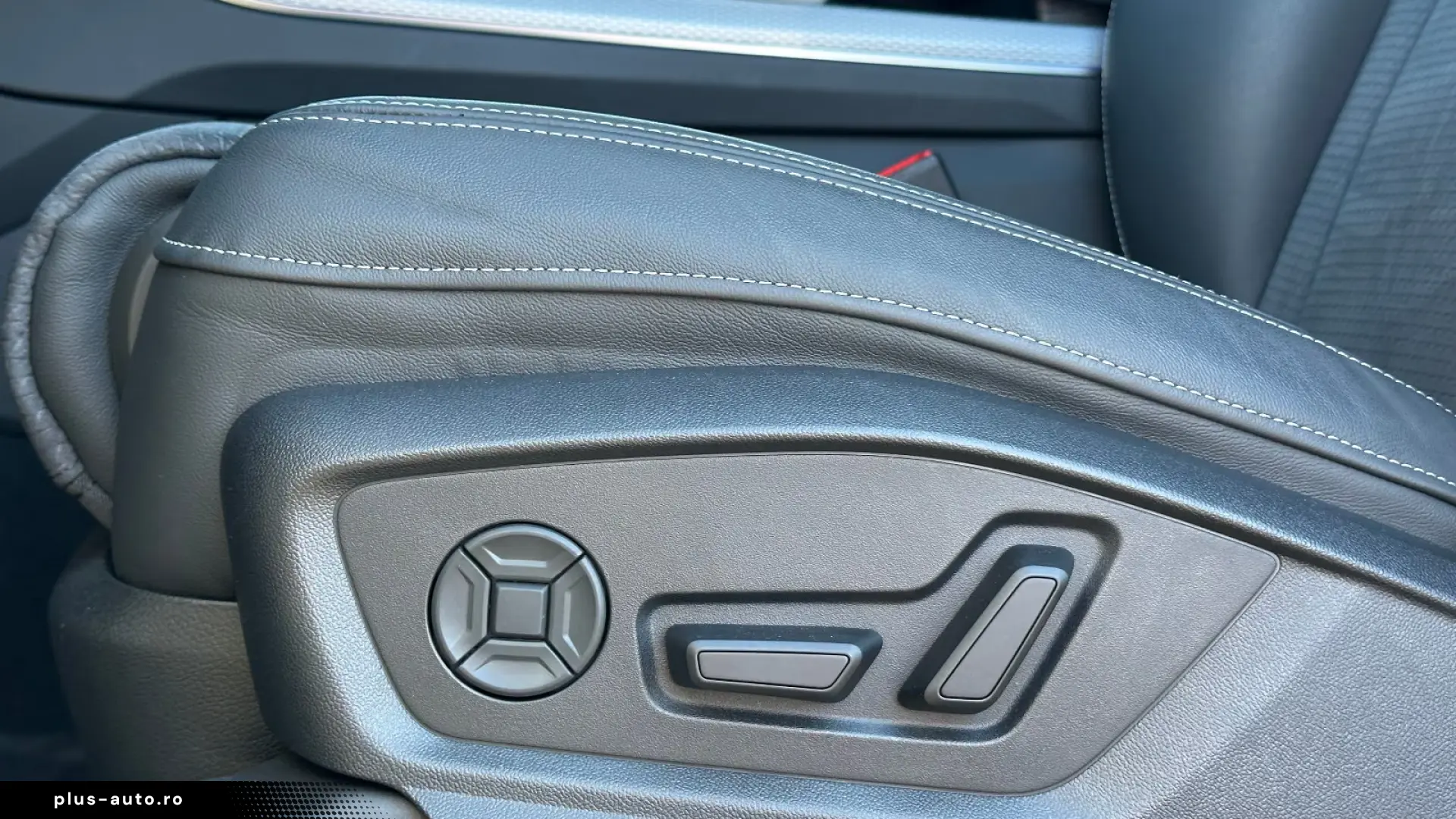 AUDI Q8 2025 — imagine 7