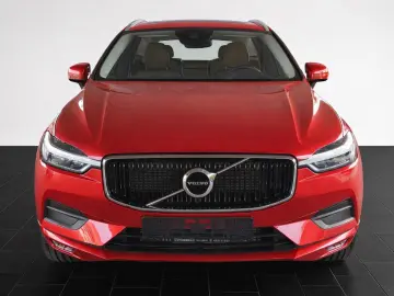 VOLVO XC60  B5 AWD 4x4 Momentum Pro Geartronic