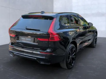VOLVO XC60 B5 (Benzin) Plus Black Edition AWD - RFK