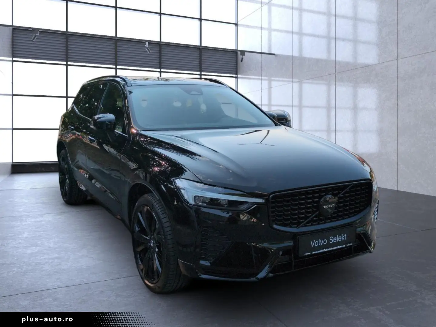 VOLVO XC60 B5 (Benzin) Plus Black Edition AWD - RFK