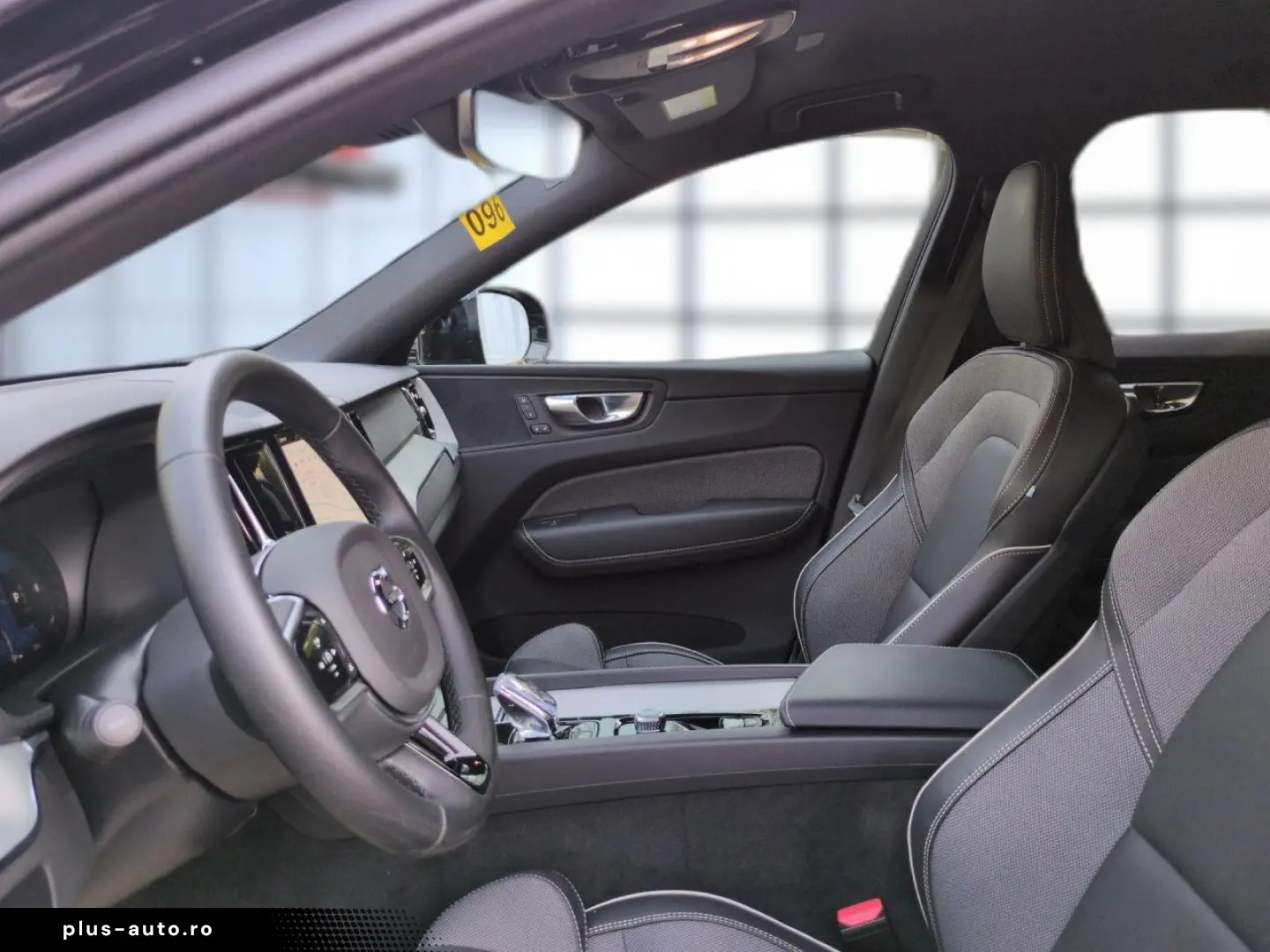 VOLVO XC60 B5 (Benzin) Plus Black Edition AWD - RFK