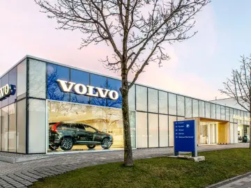 VOLVO XC60 B5 (Benzin) Plus Black Edition AWD - RFK