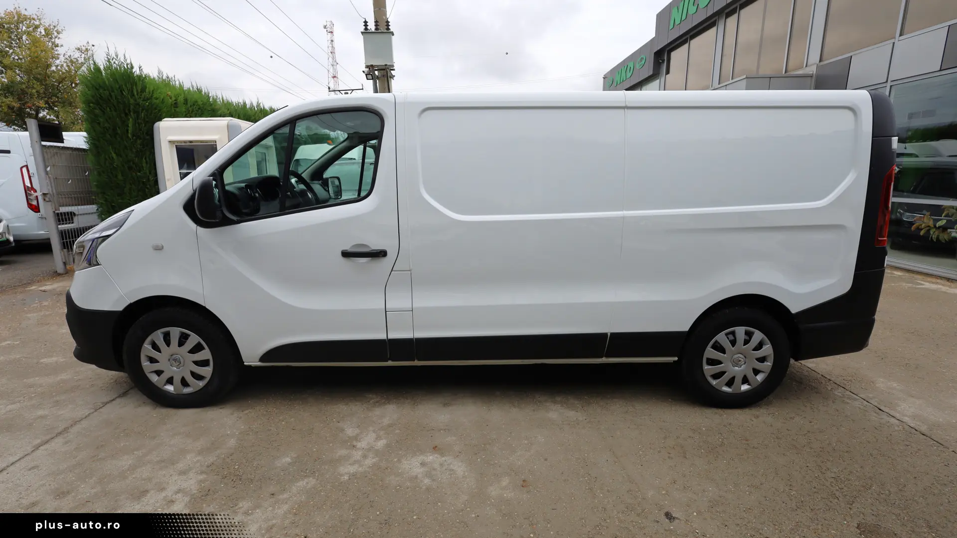 Renault Trafic L2H1 2.0D 145CP