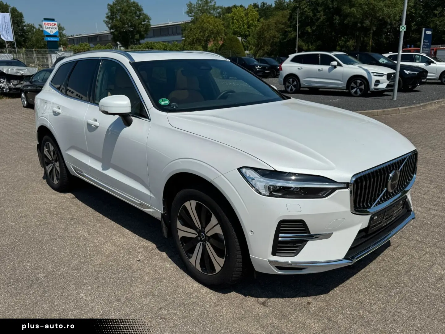 VOLVO XC60 T6 AWD Inscription PANO AHK LED PILOT ASSI