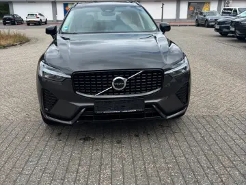 VOLVO XC60 B4 Plus Dark 2WD