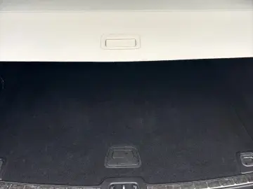 VOLVO XC60 B4 Plus Dark 2WD