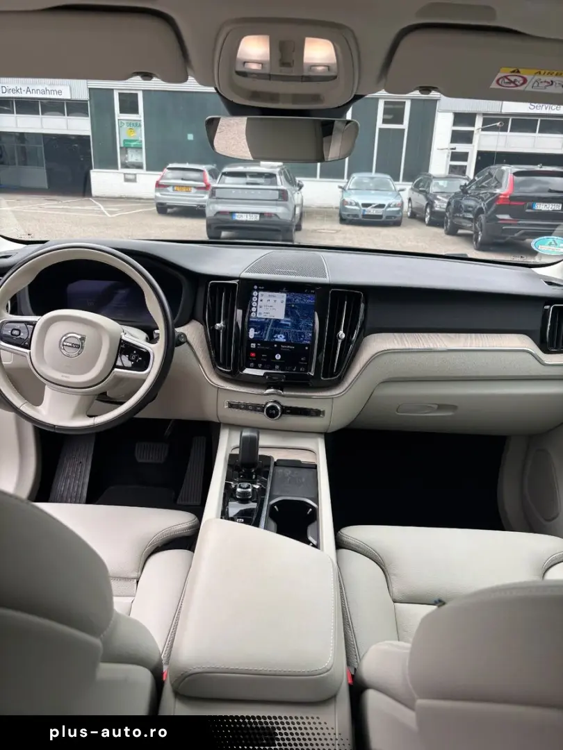 VOLVO XC60 B4 Plus Dark 2WD
