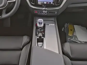 VOLVO XC60 B5 Ultra Dark AWD