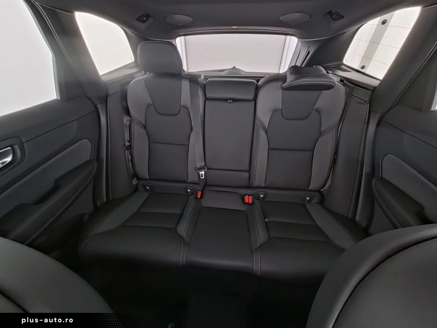 VOLVO XC60 B5 Ultra Dark AWD