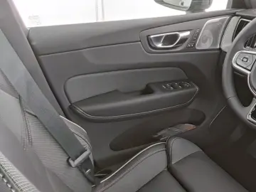 VOLVO XC60 B5 Ultra Dark AWD