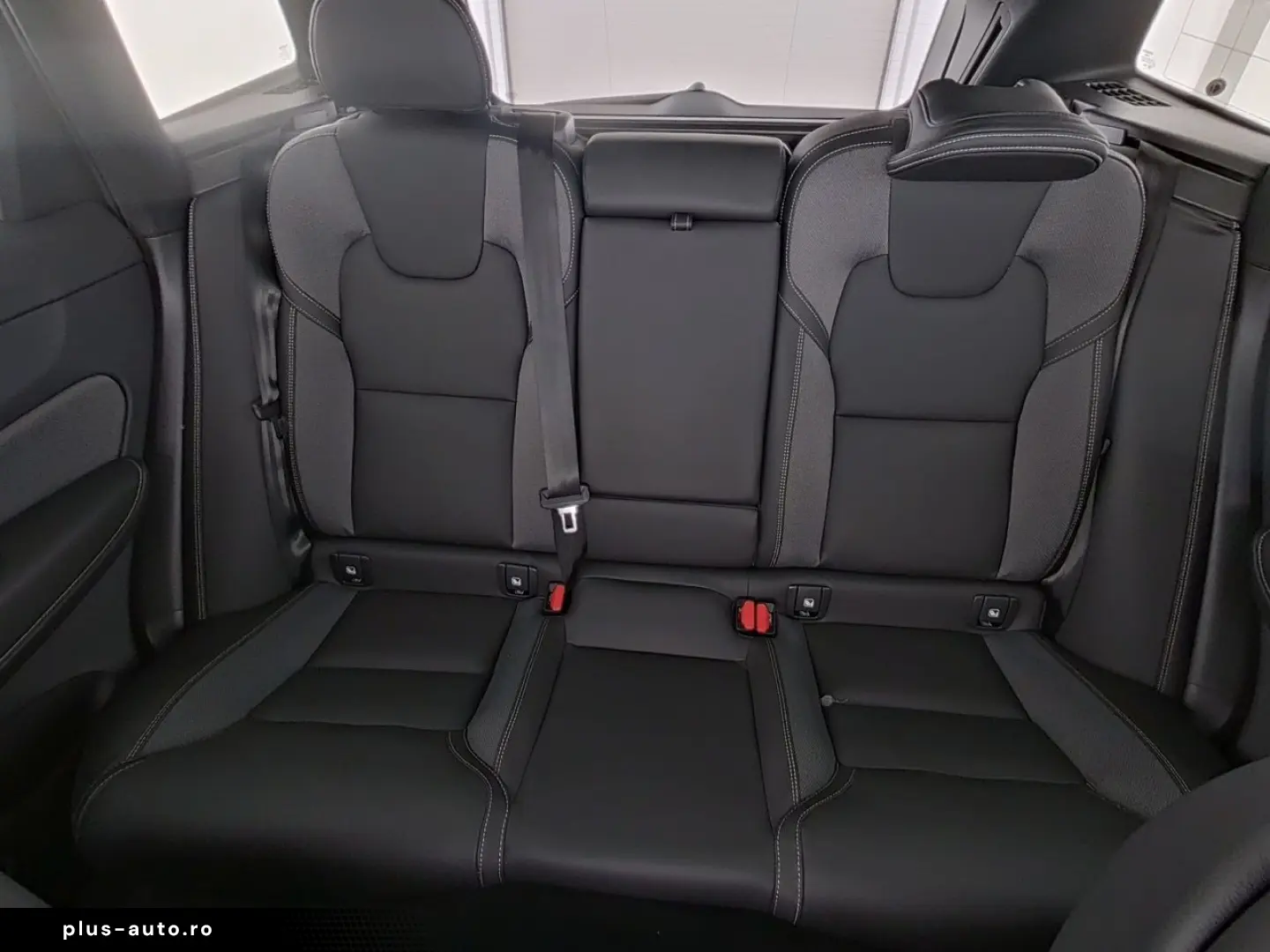 VOLVO XC60 B5 Ultra Dark AWD