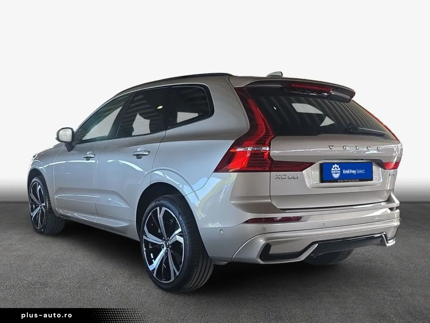 VOLVO XC60 B5 B AWD Plus Dark