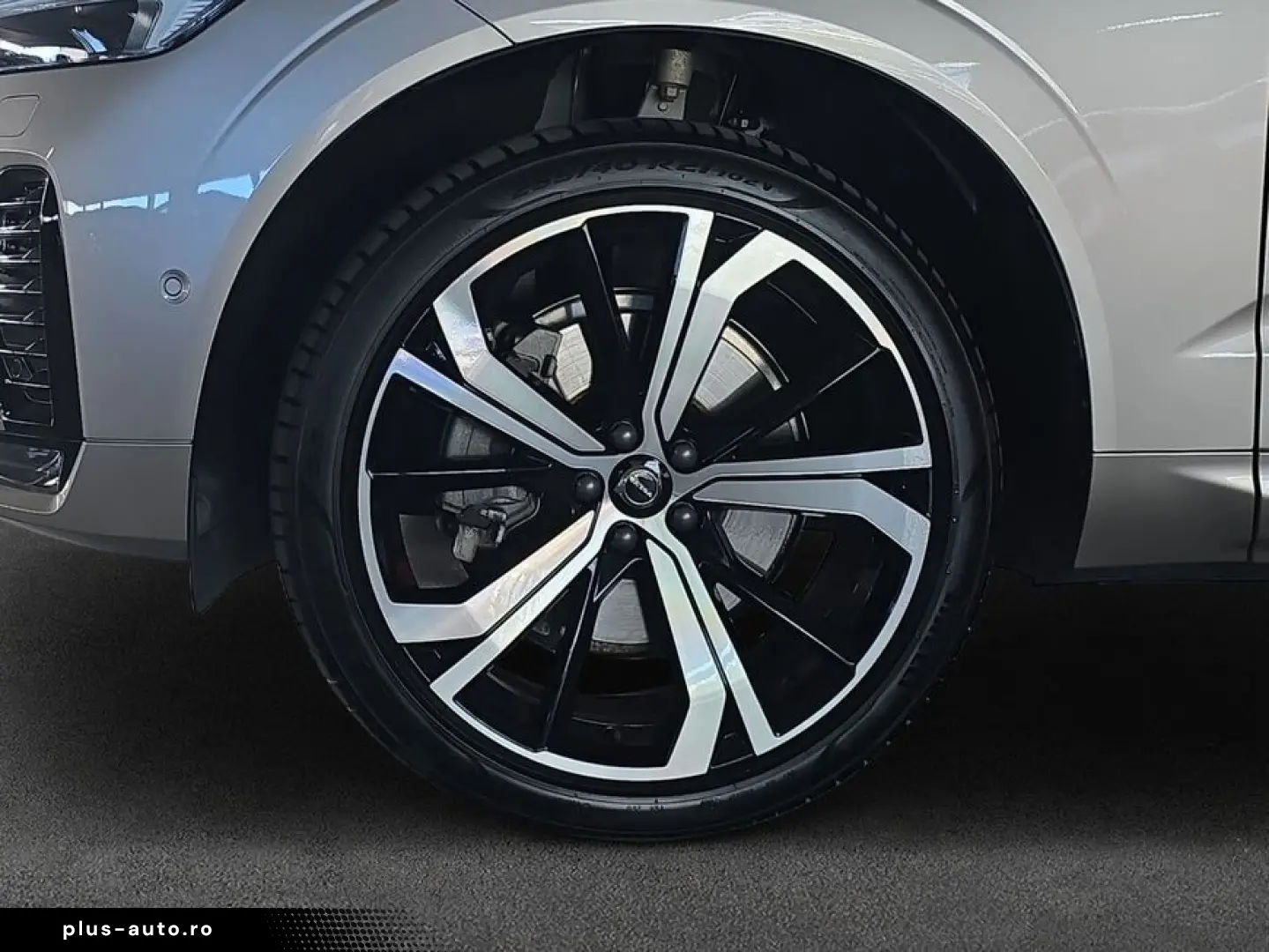 VOLVO XC60 B5 B AWD Plus Dark
