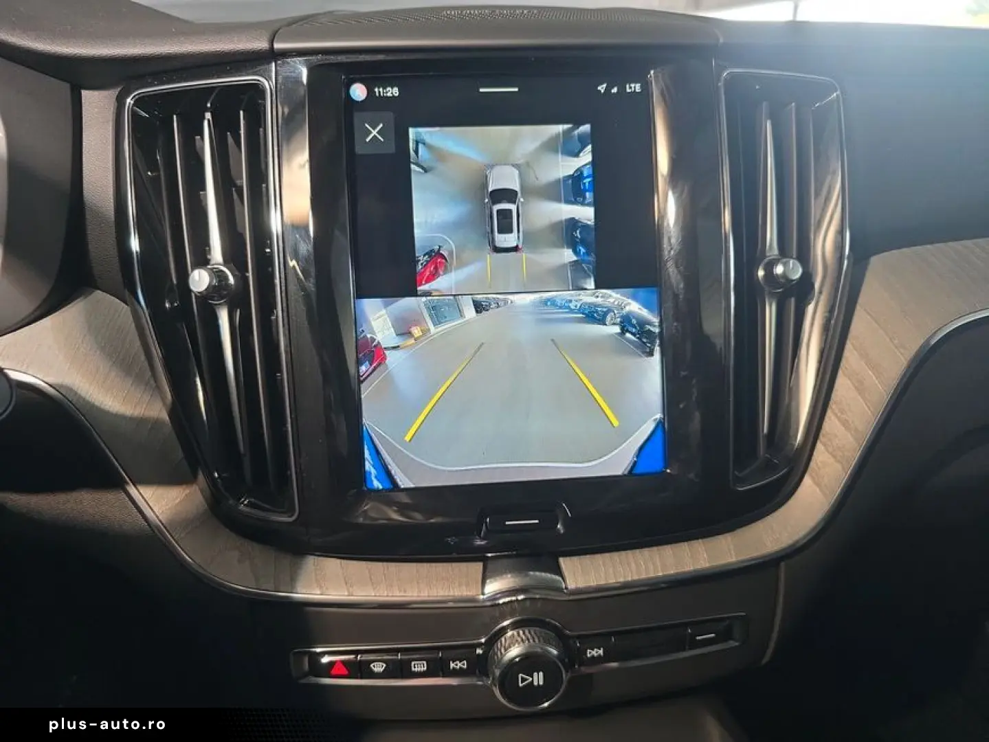 VOLVO XC60 B5 B AWD Plus Dark