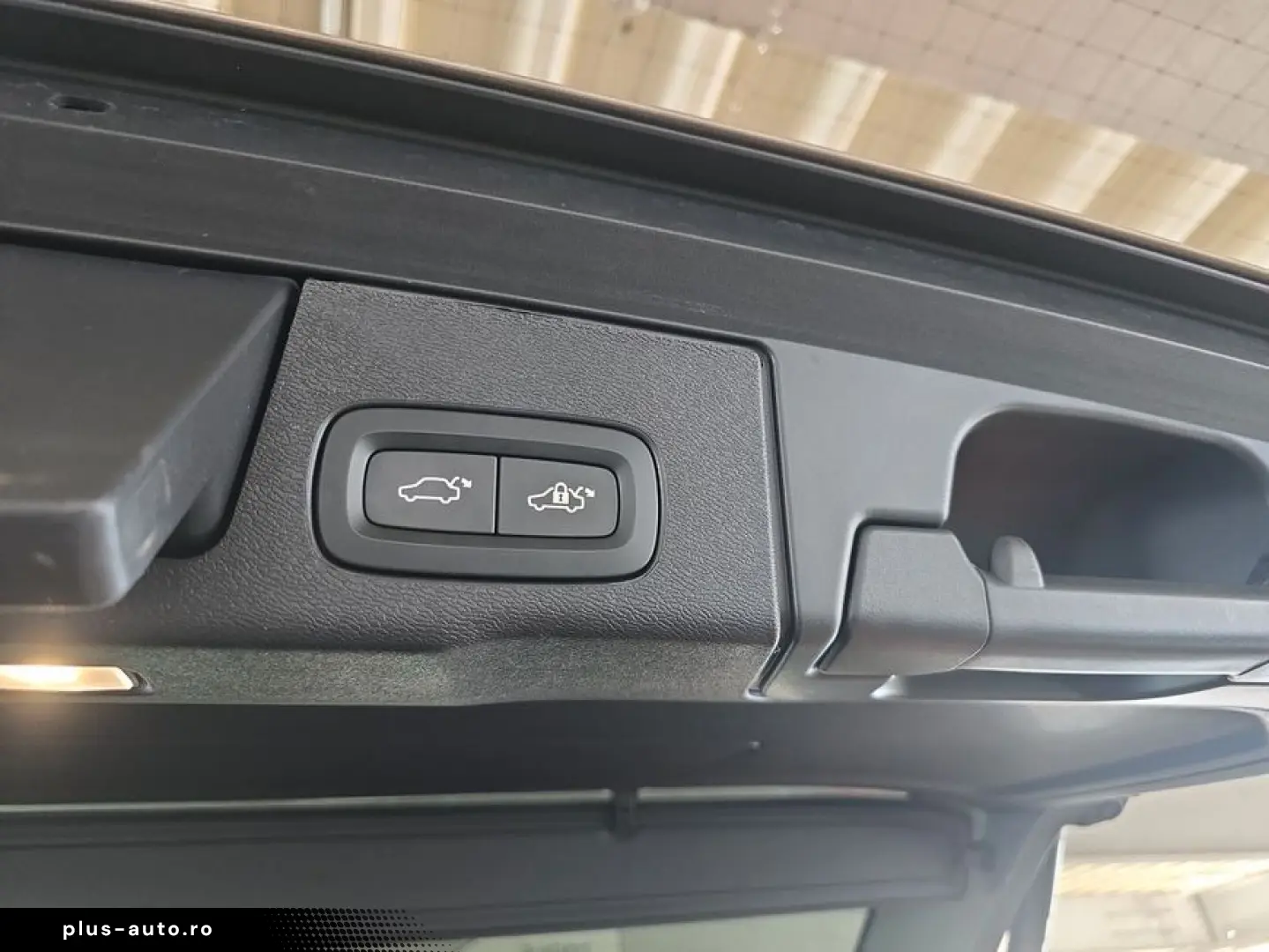 VOLVO XC60 B5 B AWD Plus Dark