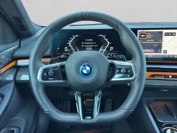 BMW 550e xDrive M Paket Pro Panorma B&W HiFi 360  Ka