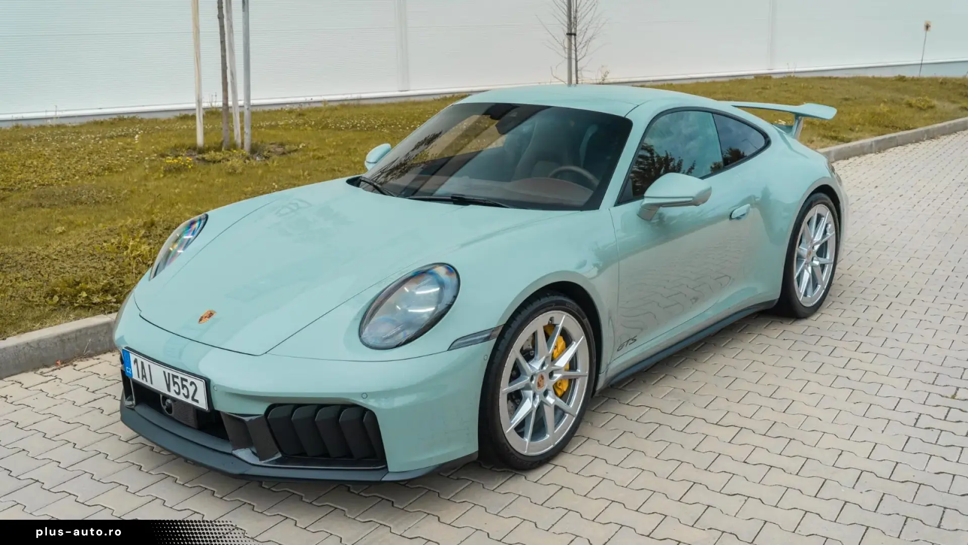 Porsche 911 Carrera 4 GTS T-Hybrid
