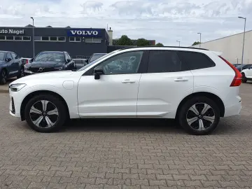 VOLVO XC60 Recharge T6 R-Design  PANO Distronic Autom.