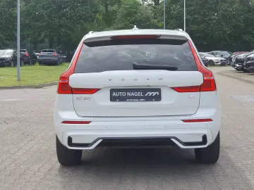 VOLVO XC60 Recharge T6 R-Design  PANO Distronic Autom.