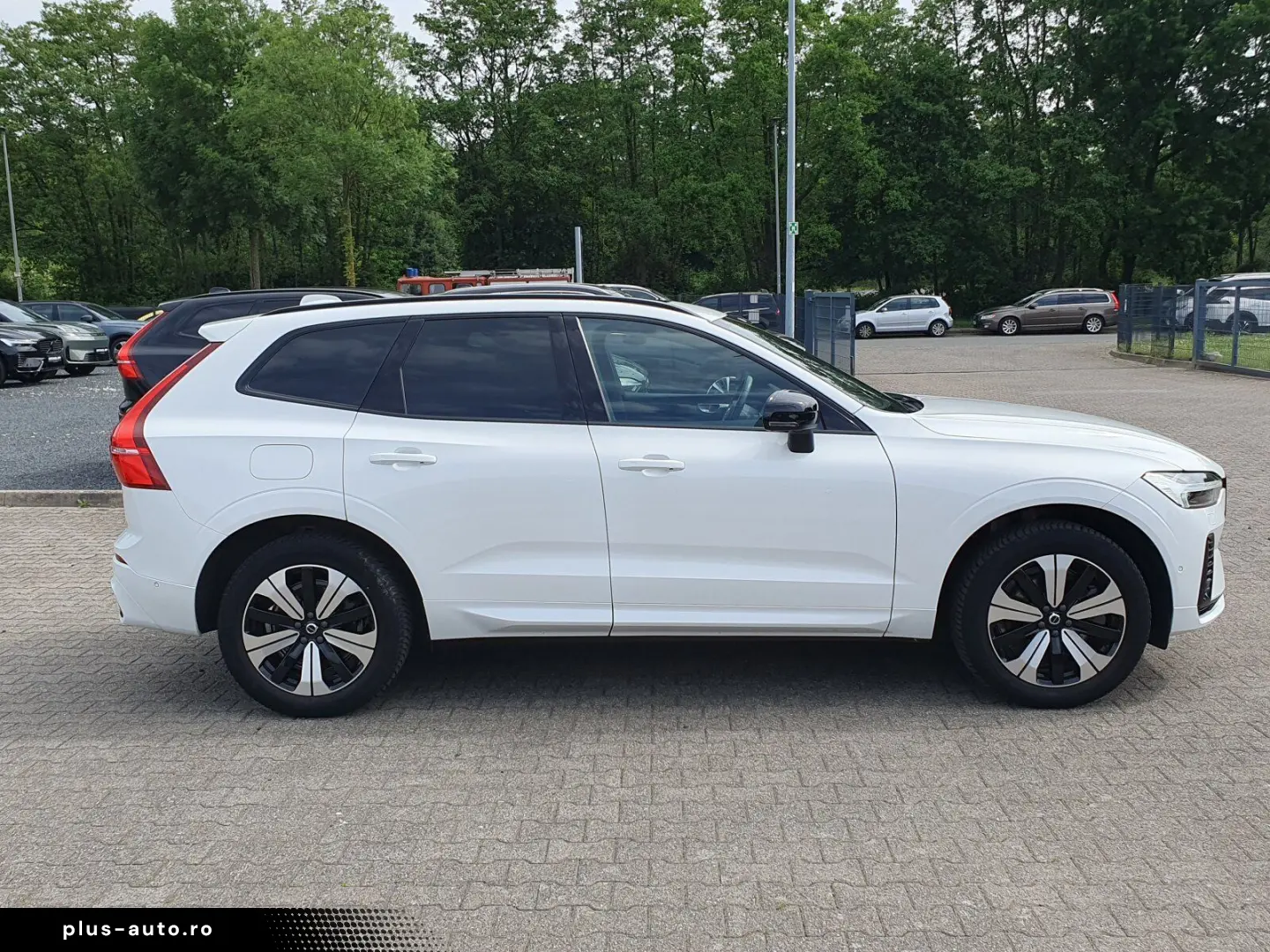 VOLVO XC60 Recharge T6 R-Design  PANO Distronic Autom.