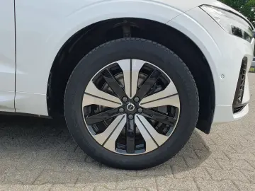 VOLVO XC60 Recharge T6 R-Design  PANO Distronic Autom.