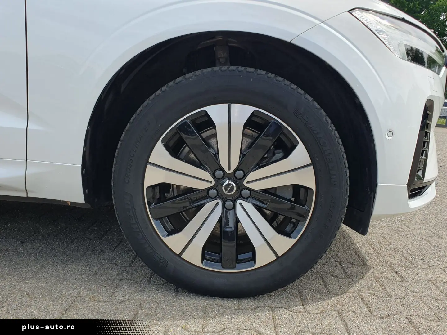 VOLVO XC60 Recharge T6 R-Design  PANO Distronic Autom.