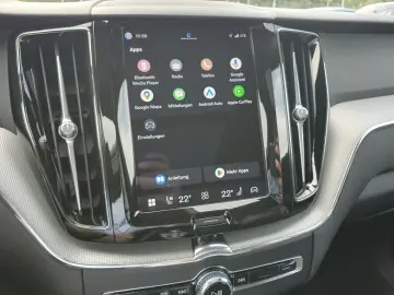 VOLVO XC60 Recharge T6 R-Design  PANO Distronic Autom.