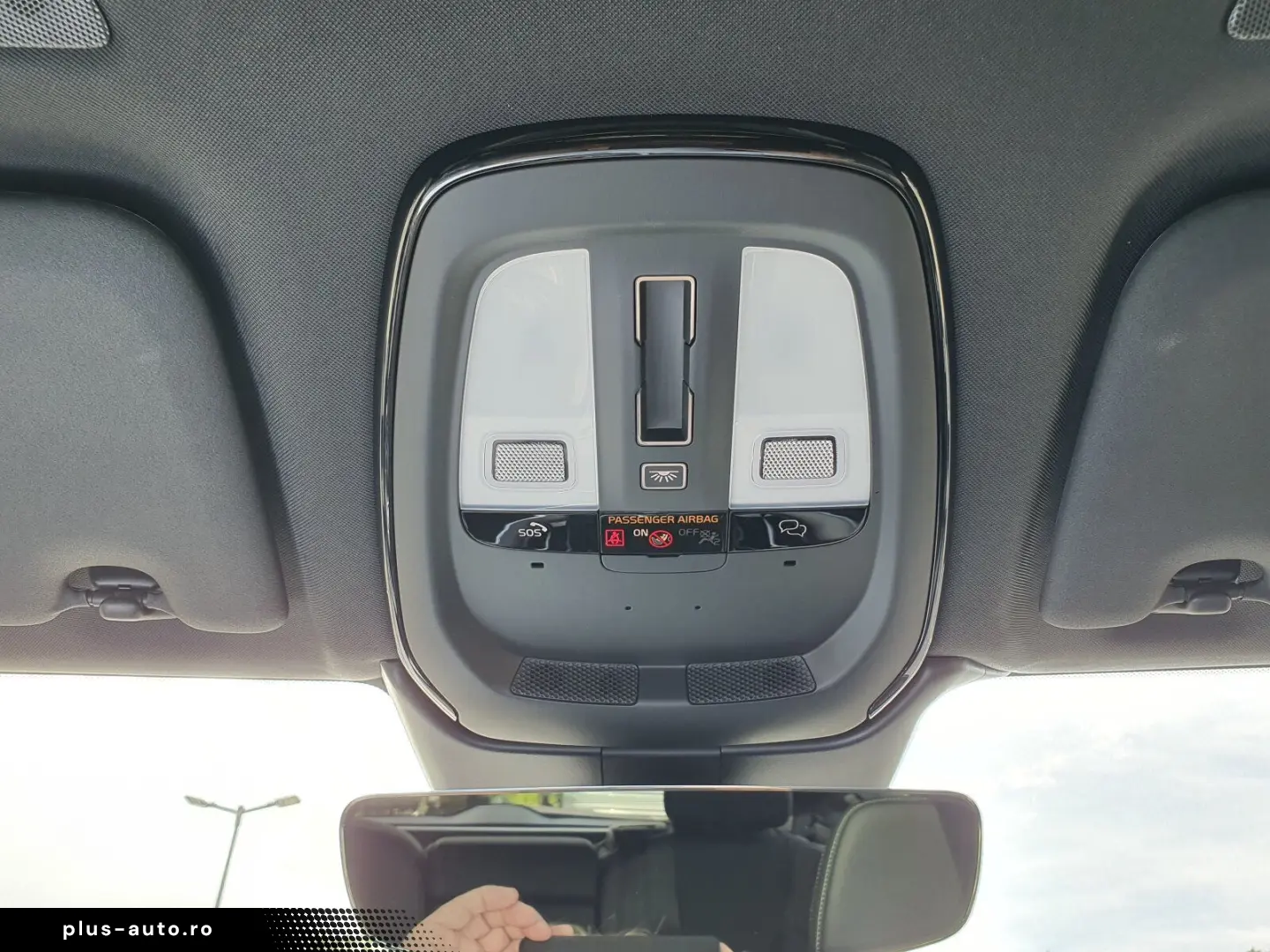 VOLVO XC60 Recharge T6 R-Design  PANO Distronic Autom.