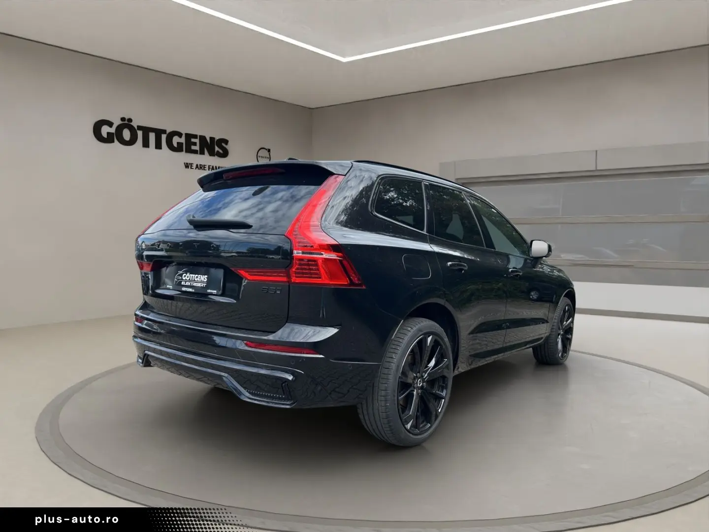 VOLVO XC60 B5 B AWD Ultra Black Edition 360  PANO NAVI