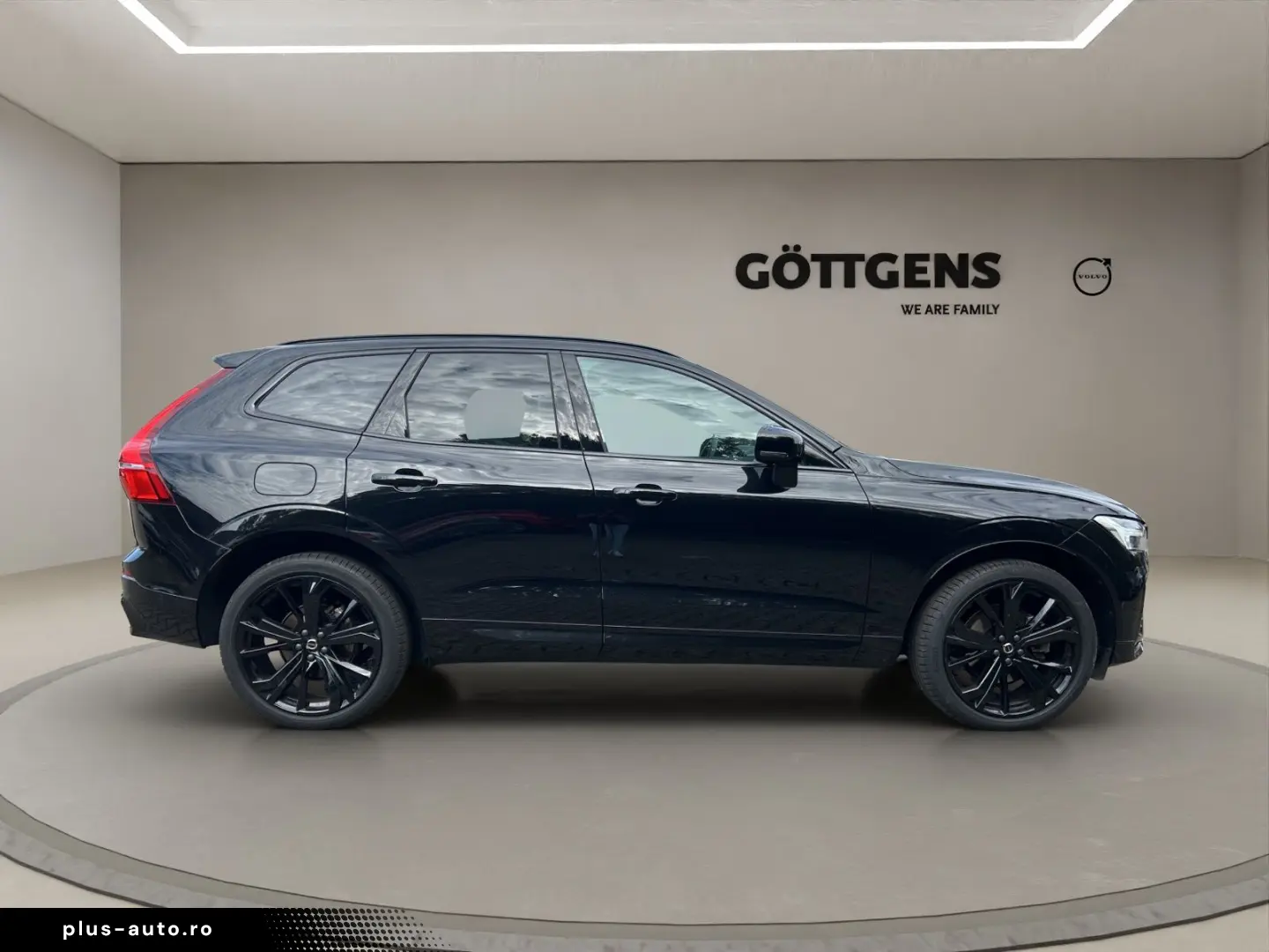 VOLVO XC60 B5 B AWD Ultra Black Edition 360  PANO NAVI