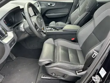VOLVO XC60 B5 B AWD Ultra Black Edition 360  PANO NAVI