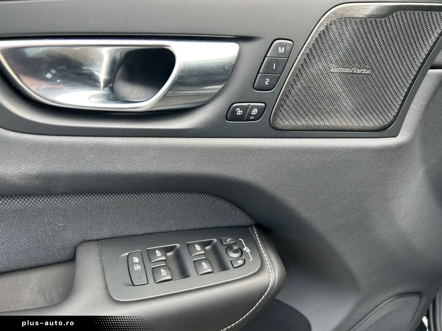 VOLVO XC60 B5 B AWD Ultra Black Edition 360  PANO NAVI