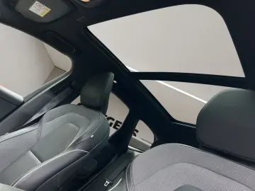 VOLVO XC60 B5 B AWD Ultra Black Edition 360  PANO NAVI