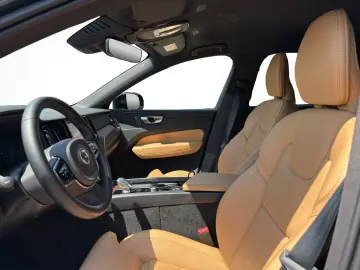 VOLVO XC60 B4 Diesel AWD Plus Dark