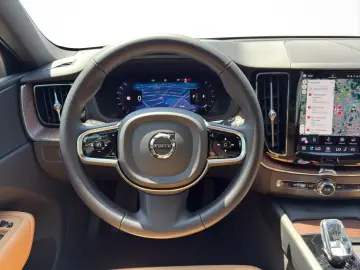 VOLVO XC60 B4 Diesel AWD Plus Dark