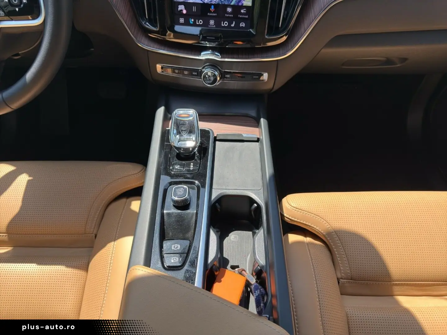 VOLVO XC60 B4 Diesel AWD Plus Dark
