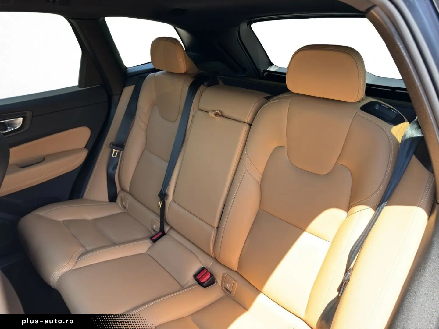VOLVO XC60 B4 Diesel AWD Plus Dark