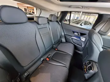 MERCEDES-BENZ GLC 200 4M AVANTGARDE PREMIUM  PANO AH…