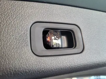 MERCEDES-BENZ GLC 200 4M AVANTGARDE PREMIUM  PANO AH…