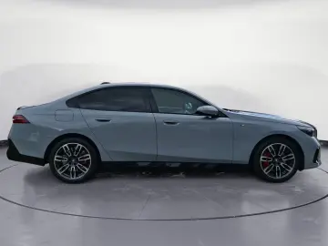 BMW 550e xDrive M Sportpaket Panorama Komfortzugang