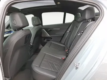 BMW 550e xDrive M Sportpaket Panorama Komfortzugang